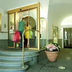 Austria Classic Wolfinger - Hauptplatz 3*