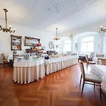 Hotel Austria Classic Wolfinger - Hauptplatz