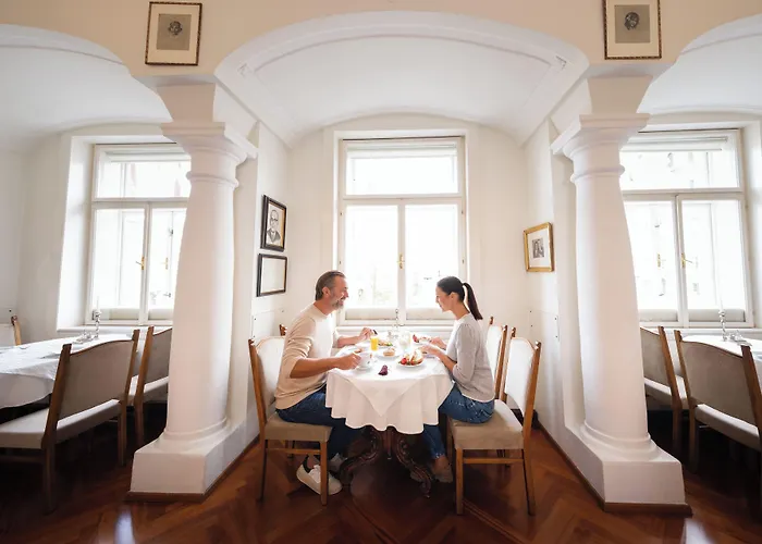 Austria Classic Wolfinger - Hauptplatz Hotel 3*