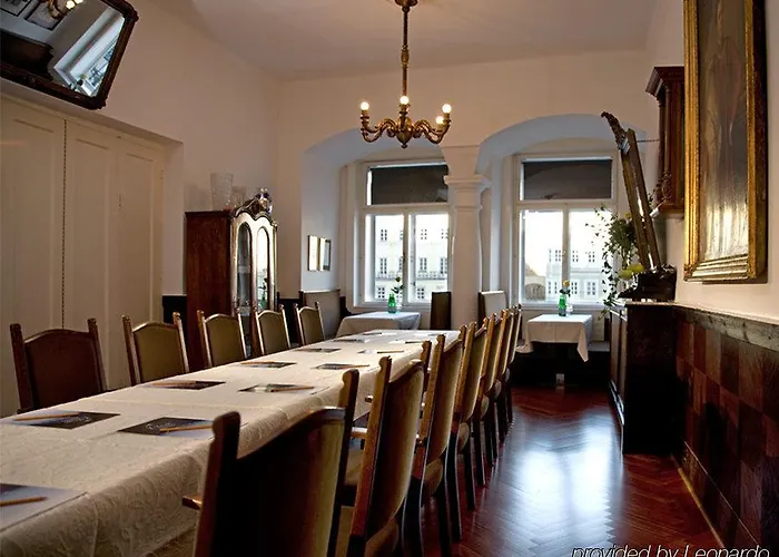 Austria Classic Wolfinger - Hauptplatz Hotel 3*