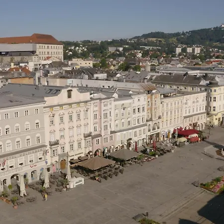 Austria Classic Wolfinger - Hauptplatz 호텔 3*